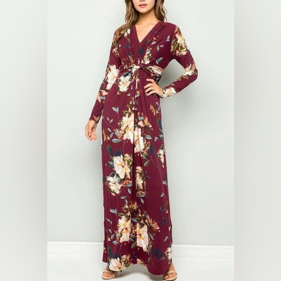 Pinkblush Dresses & Skirts - Pinkblush // Floral Maxi Dress